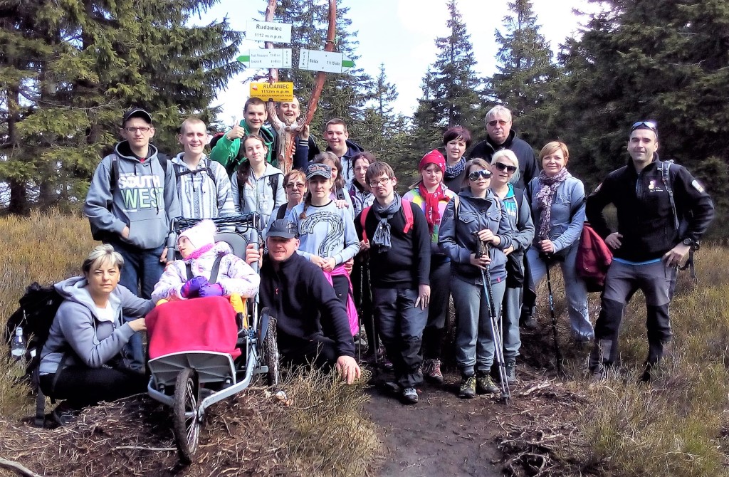 Dzięki między innymi Fundacji Amicis grupa niepełnosprawnych z szamotulskiego stowarzyszenia wspina się na najwyższe polskie góry